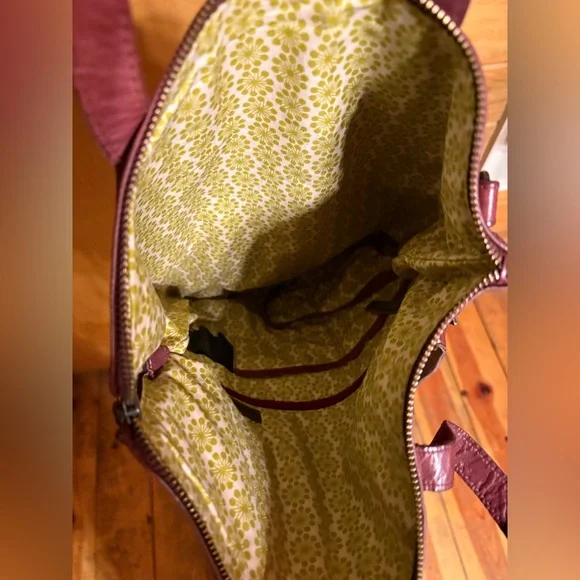 Aunts and Uncles Deep Burgundy Leather Crossbody Bag - Picture 6 of 7